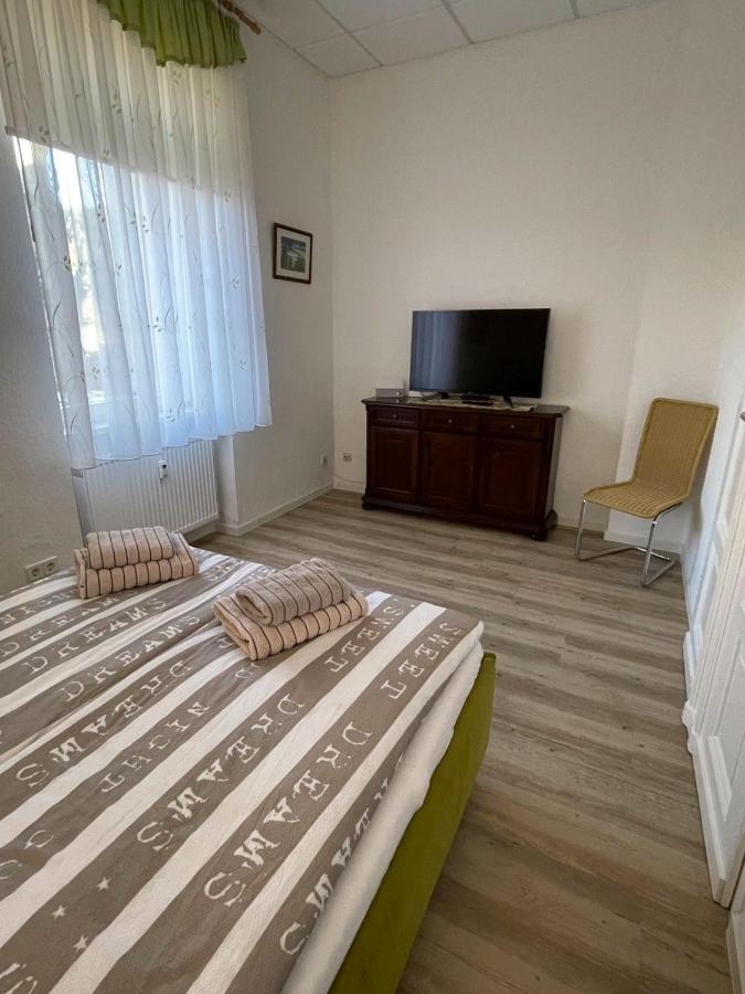 Ferienwohnungen Fallersleben Ваймар Екстериор снимка